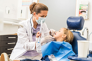 Seltene Erkrankungen: Zahnarzt kann Anzeichen in Mund oder Gesicht erkennen