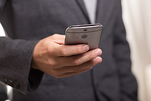 Zeitökonomie und Patientenbindung per SMS