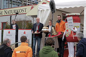 Bio-Hersteller verspricht Besserung: Negativpreis "Goldener Windbeutel" angenommen