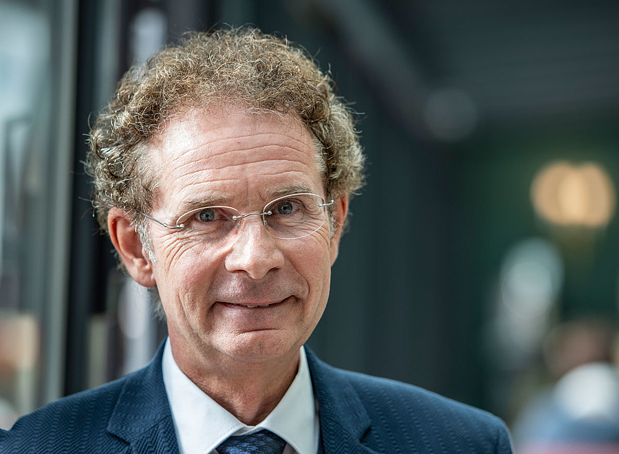 Wider Angst und Adrenalin: Implantieren – in Zeiten von Corona kontraindiziert?