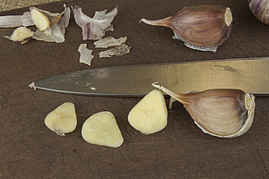 Knoblauch: Was leistet die Zehe für die Zahnmedizin?