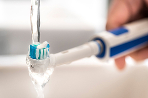 Patienteninfo Zahnbürste: Welche ist die Richtige?