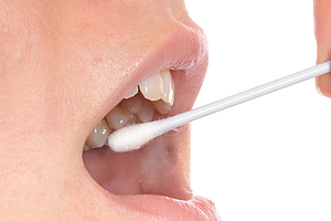 Corona-Testverordnung: Pfleger dürfen testen, Zahnmediziner vielleicht?