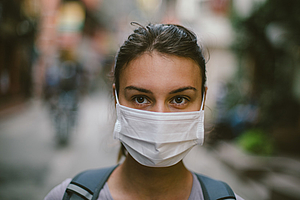 Patienteninfo: Wenn’s unter der Maske müffelt