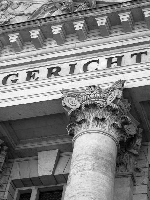 Fragwürdige Laborrechnungen: Strafprozess gegen Zahnärztin