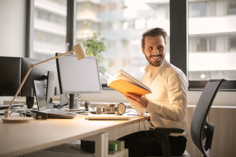 Wer glücklich mit seinem Job ist, fühlt sich auch privat wohler