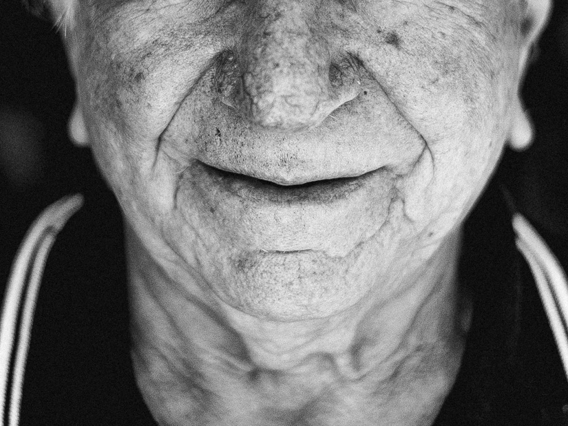 Patienteninfo: Mundtrockenheit im Alter - So bleiben die Zähne gesund