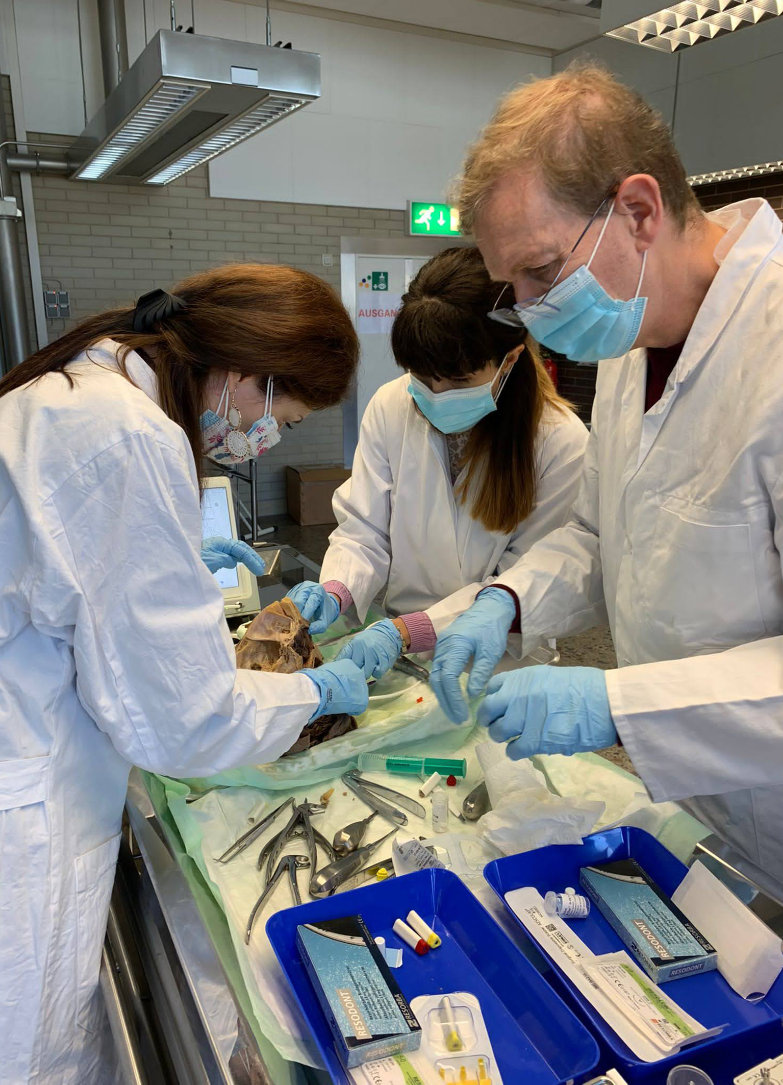 Anatomiekurs am Humanpräparat: Sinuslift und Osteoplastik Anatomiekurs am Humanpräparat: Sinuslift und Osteoplastik