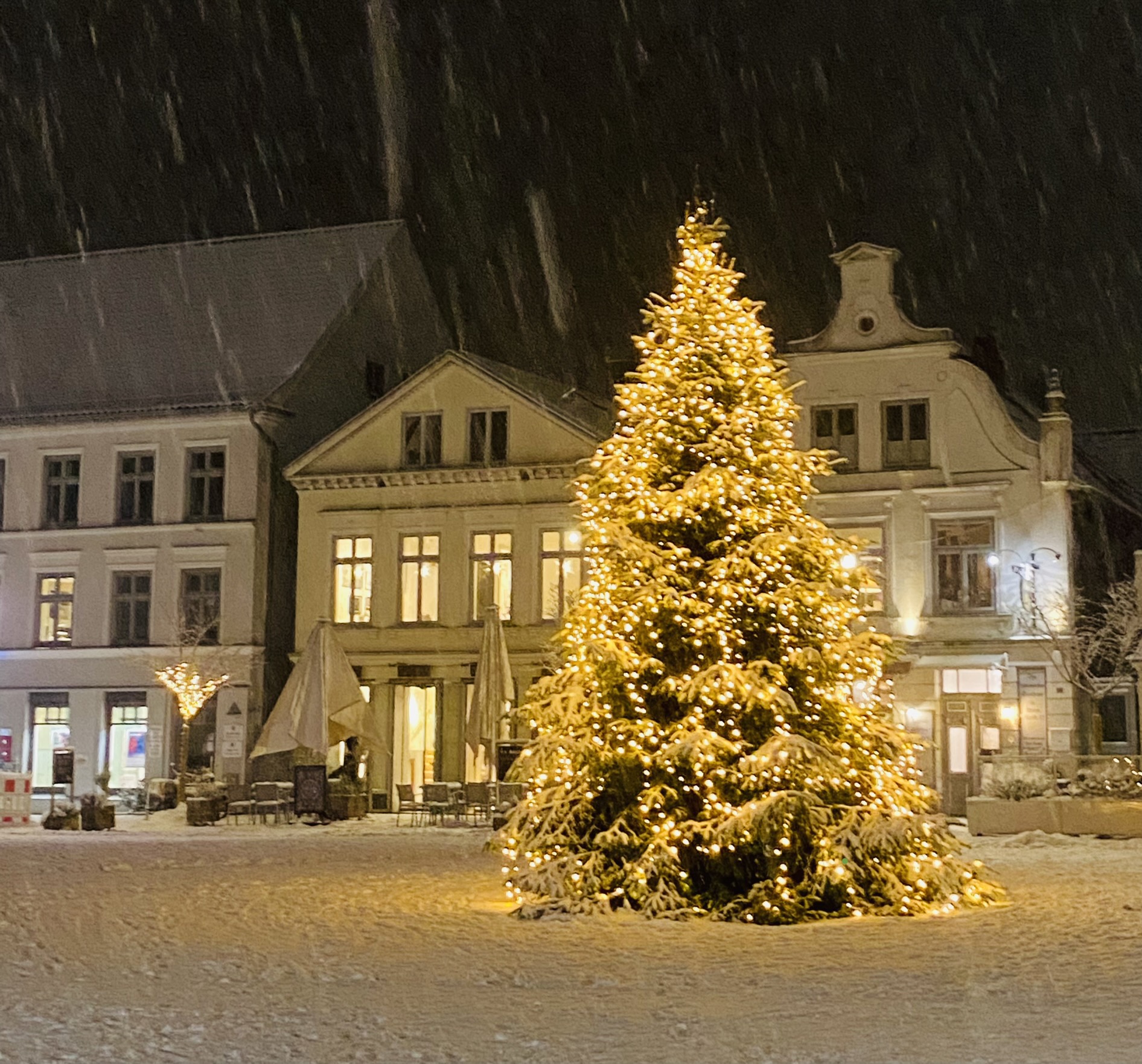 Zahniportal und DENTS wünschen Euch ein frohes Weihnachtsfest